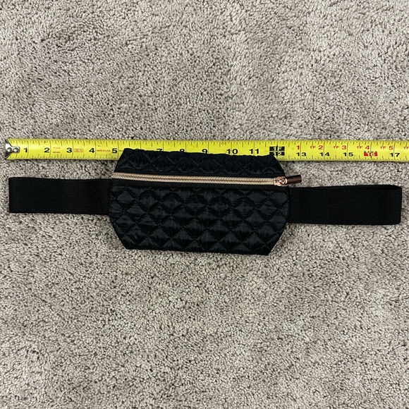Black quilted belt bag DSW. Never used. Perfect condition. - Picture 4 of 4